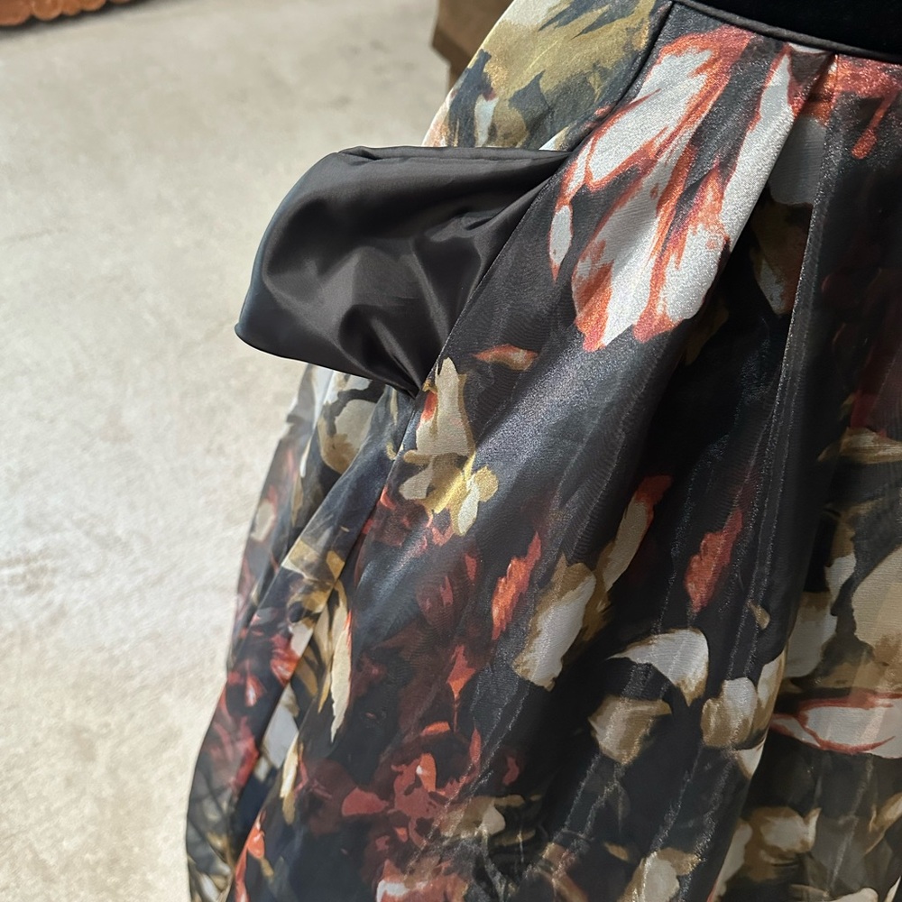 Betsy & Adam Black Velvet and Floral High-Low Gown, Size 4. - Picture 7 of 15